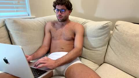 Snapshot of nightvyre chatting on 03.01.26 nightvyre online show from 03.01.26