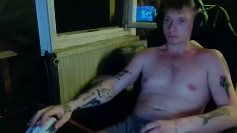 Snapshot of niglo620 chatting on 05.26.26 niglo620 online show from 05.26.26