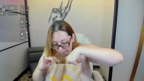 Anni online show from 02.25.25