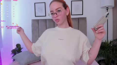 Snapshot of niicoleta2 chatting on 11.23.25 Niicoleta online show from 11.23.25