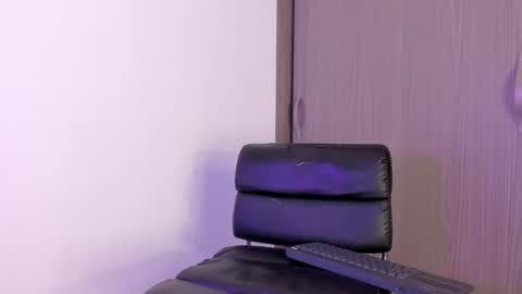 Nicoleth Mendez  online show from 02.20.26