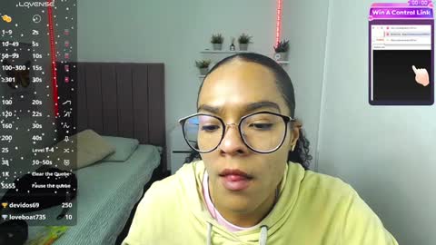 Snapshot of niina_lovee_ chatting on 12.02.24 online show from 12.02.24