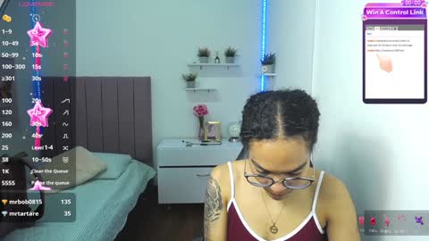 Snapshot of niina_lovee_ chatting on 12.05.24 online show from 12.05.24