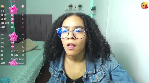 Snapshot of niina_lovee_ chatting on 12.06.24 online show from 12.06.24