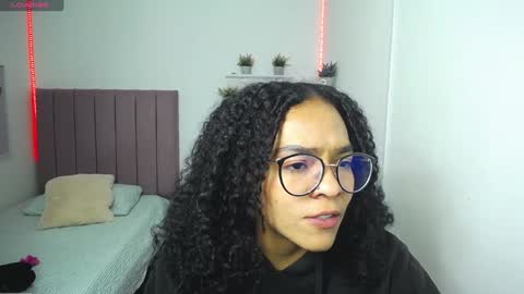 Snapshot of niina_lovee_ chatting on 12.09.24 online show from 12.09.24