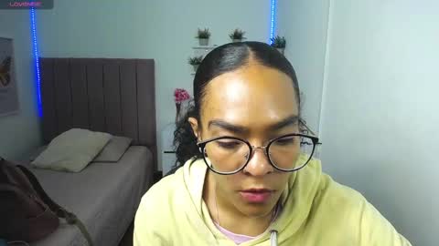 Snapshot of niina_lovee_ chatting on 02.12.25 online show from 02.12.25