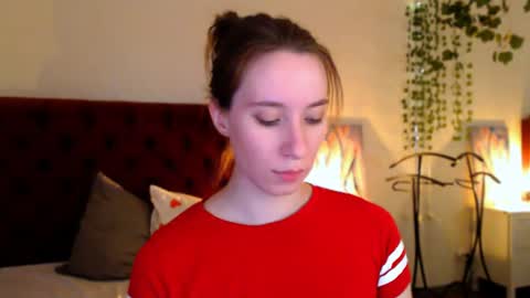 Snapshot of niixi chatting on 06.19.26 niixi online show from 06.19.26