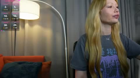 Snapshot of nika_dream_ chatting on 05.30.26 LIana online show from 05.30.26