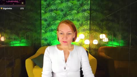 Snapshot of nika_gentle chatting on 12.09.24 Nika online show from 12.09.24