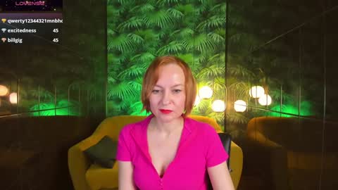 Snapshot of nika_gentle chatting on 12.12.24 Nika online show from 12.12.24