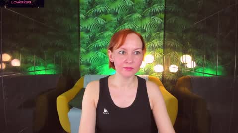 Snapshot of nika_gentle chatting on 12.21.24 Nika online show from 12.21.24