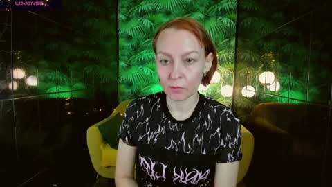Snapshot of nika_gentle chatting on 01.06.25 Nika online show from 01.06.25