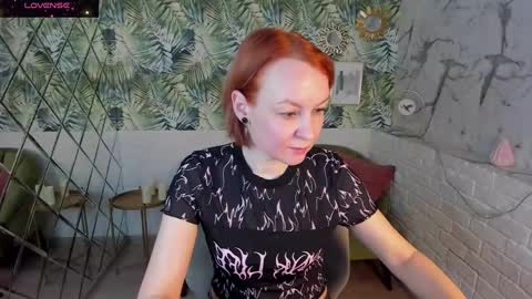 Snapshot of nika_gentle chatting on 01.20.25 Nika online show from 01.20.25