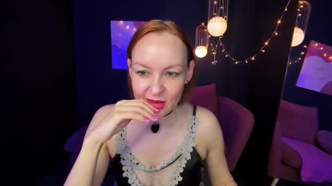 Snapshot of nika_gentle chatting on 02.09.25 Nika online show from 02.09.25