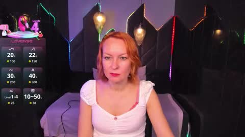 Snapshot of nika_gentle chatting on 10.12.25 Nika online show from 10.12.25