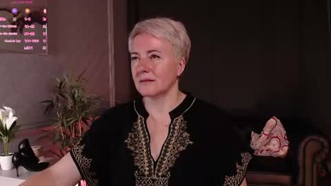 Snapshot of nika_smit chatting on 07.16.26 Nika online show from 07.16.26