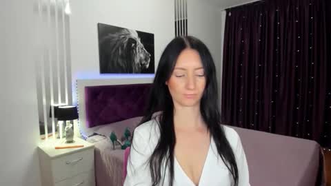 NikaLewis online show from 10.20.25