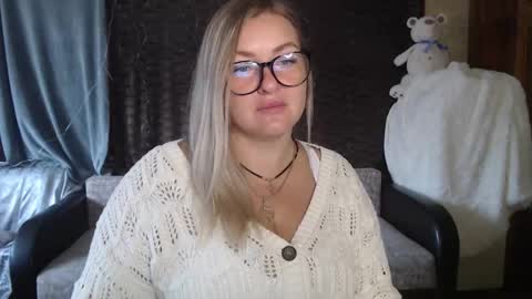 Nika online show from 09.19.25