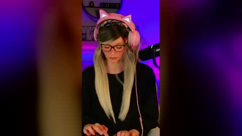Snapshot of nikki_goldberg chatting on 05.13.26 Kitty Chatte online show from 05.13.26