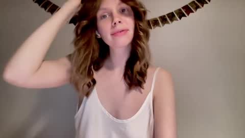 Snapshot of nikki_mi chatting on 12.27.24 Nikki online show from 12.27.24