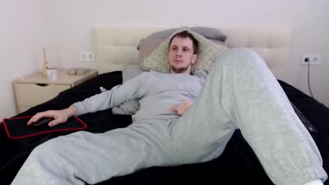 Snapshot of nikkiaadel chatting on 02.04.26 Nick online show from 02.04.26