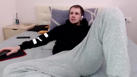 Snapshot of nikkiaadel chatting on 02.08.26 Nick online show from 02.08.26