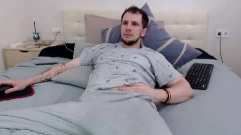 Snapshot of nikkiaadel chatting on 02.12.26 Nick online show from 02.12.26