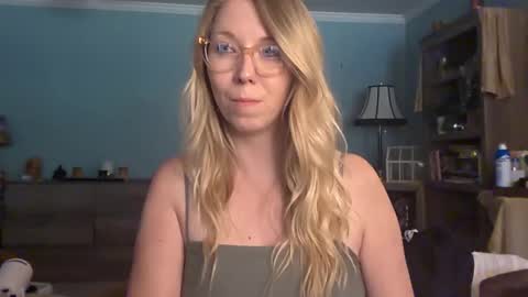 Snapshot of nikkib653466 chatting on 05.08.26 nikkib653466 online show from 05.08.26