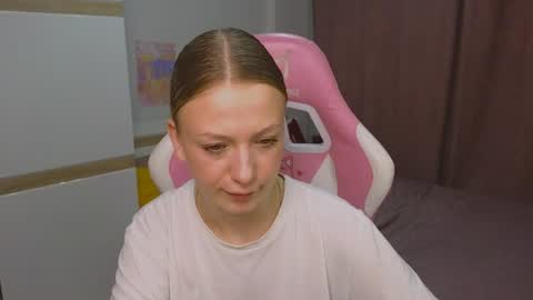 Snapshot of nikkibenz03 chatting on 06.03.26 Beatrice online show from 06.03.26