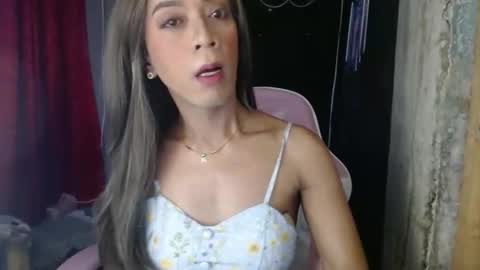 Snapshot of nikkie_dragon chatting on 01.27.25 nikkie online show from 01.27.25