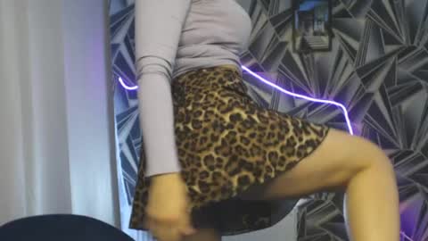Snapshot of nikkikiss___ chatting on 05.13.26 nikkikiss___ online show from 05.13.26