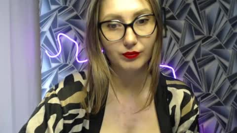 Snapshot of nikkikiss___ chatting on 05.15.26 nikkikiss___ online show from 05.15.26