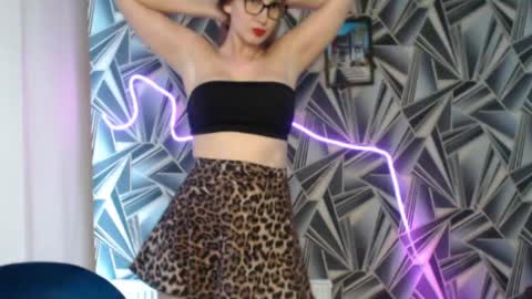 Snapshot of nikkikiss___ chatting on 05.15.26 nikkikiss___ online show from 05.15.26