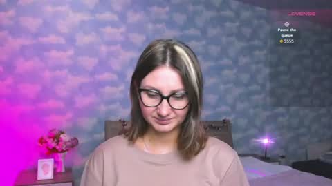 Snapshot of nikkikiss___ chatting on 07.17.26 nikkikiss___ online show from 07.17.26
