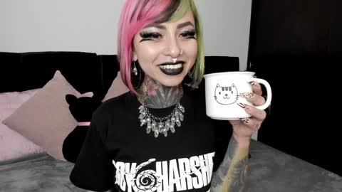 Snapshot of nikkiramone chatting on 12.13.24 Nikki Ramone   online show from 12.13.24