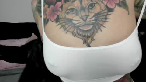 Snapshot of nikkiramone chatting on 12.19.24 Nikki Ramone   online show from 12.19.24