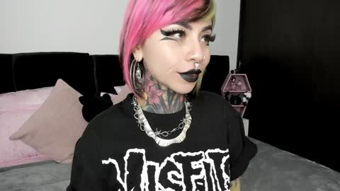 Snapshot of nikkiramone chatting on 12.24.24 Nikki Ramone   online show from 12.24.24