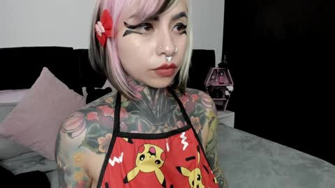 Snapshot of nikkiramone chatting on 01.29.25 Nikki Ramone   online show from 01.29.25