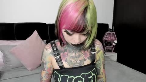 Snapshot of nikkiramone chatting on 02.09.25 Nikki Ramone   online show from 02.09.25