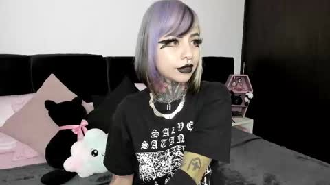 Snapshot of nikkiramone chatting on 03.12.25 Nikki Ramone   online show from 03.12.25