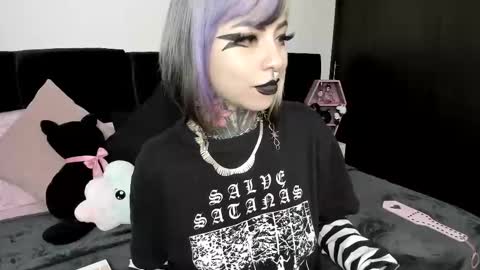 Snapshot of nikkiramone chatting on 03.12.25 Nikki Ramone   online show from 03.12.25