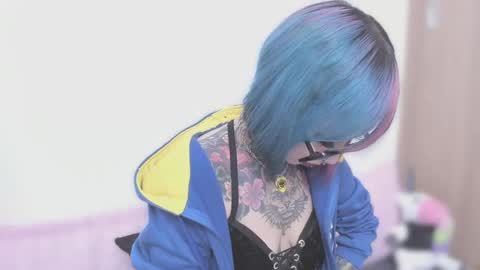 Snapshot of nikkiramone chatting on 09.26.25 Nikki Ramone   online show from 09.26.25