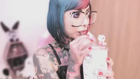 Snapshot of nikkiramone chatting on 10.17.25 Nikki Ramone   online show from 10.17.25