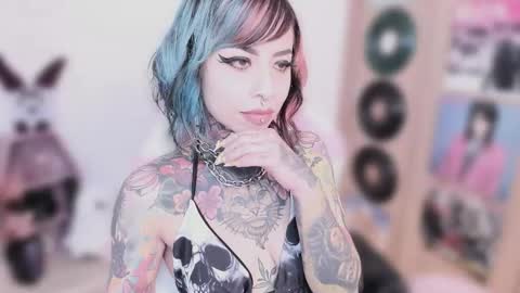 Snapshot of nikkiramone chatting on 02.04.26 Nikki Ramone online show from 02.04.26