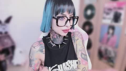 Nikki Ramone   online show from 03.26.26