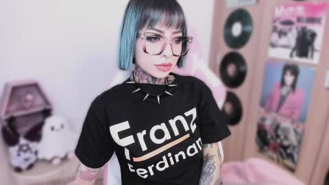 Nikki Ramone   online show from 04.01.26