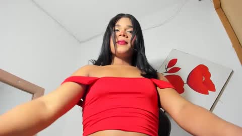 Snapshot of nikkitatsx chatting on 12.17.24 Debora21Cm online show from 12.17.24