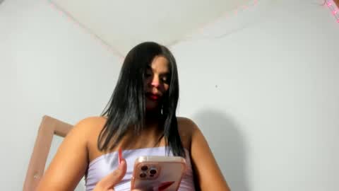 Snapshot of nikkitatsx chatting on 01.04.25 Debora21Cm online show from 01.04.25