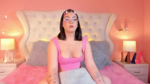 Y E S I online show from 04.06.26