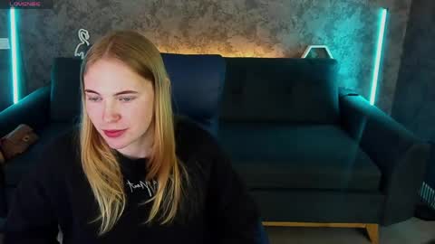 Snapshot of nikkyreyyy chatting on 05.15.26 nikkyreyyy online show from 05.15.26
